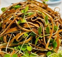 Fiddlehead Fern with Black Tofu Threads