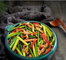 Garlic Shoots and Pork Rice Bowl