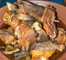 Chicken Stewed with Mushrooms