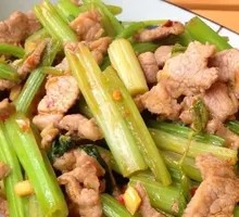 Stir-fried Beef with Celery