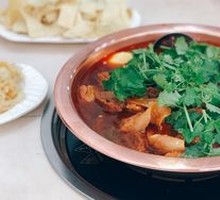 Small Pot of Pork Ribs with Tendon and Brain