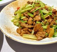 Stir-Fried Beef with Yellow Onion