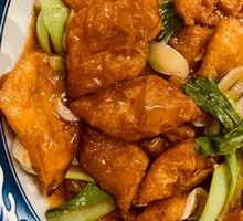 Stir-fried crispy rice cakes