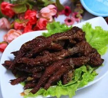 Braised Chicken Feet with Tiger Skin