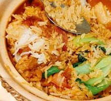 Cured Sausage and Chicken Claypot Rice