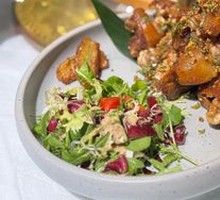 Banna Roasted Pig Trotter