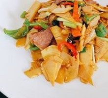 Stir-Fried Bamboo Shoots with Preserved Meats