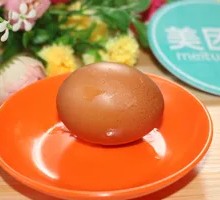 Pork-filled flatbread sandwich