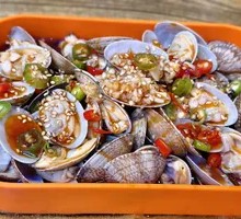 Spicy Stir-Fried Clams