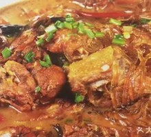 Chicken stew with chestnut mushrooms and vermicelli