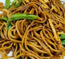 Beijing-style Braised Noodles with Green Beans