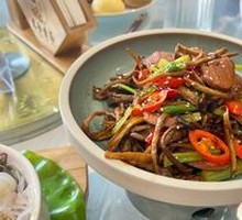 Spicy Tea Tree Mushroom Hot Pot