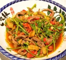 Stir-Fried Beef with Cucumber