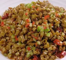 Stir-fried minced meat with sour beans