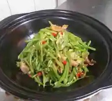 Clay Pot Lentil Noodles