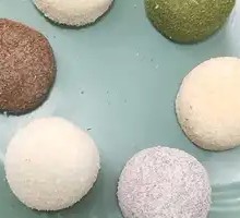 Durian-flavored He Guo Zi