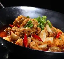 Spicy Fish Offal Hot Pot