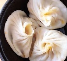 Classic Shanghai Crab Roe Xiaolongbao