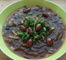 Traditional Spicy and Sour Noodles