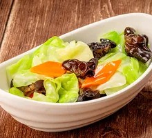 Bok choy stir-fried with wood ear mushrooms
