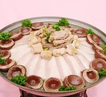 Traditional Pig-Killing Dish