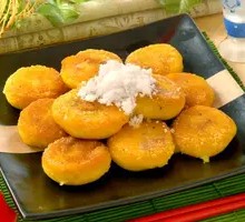 Pan-fried sticky rice dumplings