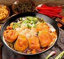 Fried Tofu with Snail Noodles