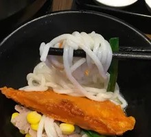 Axiang Crossing-the-bridge Rice Noodles