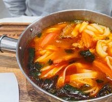 Tomato Snowflake Beef Brisket Rice Noodles