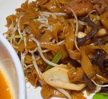 Stir-Fried Beef Rice Noodles