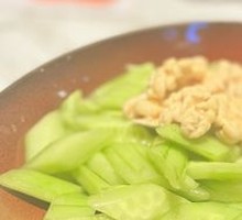Pepper Oil Cucumber with Almonds