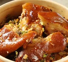 Bouncy Pork Trotter in Spicy Sauce