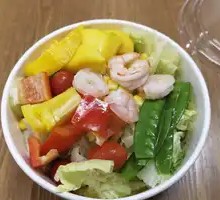 Mango Shrimp Salad