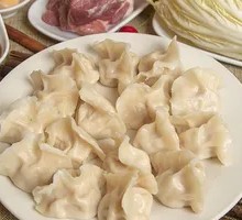 Pork and cabbage hand-pulled dumplings