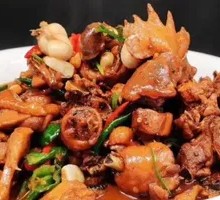 Yimeng Mountain Stir-Fried Three-Yellow Chicken