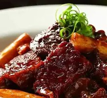 Slow-Cooked Snowflake Beef