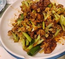 Stir-Fried Organic Cauliflower with Meat