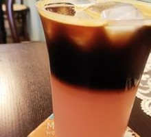Grapefruit Sparkling Iced Americano