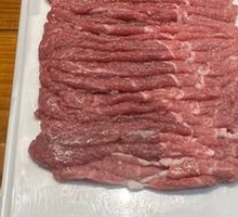 Fresh Hand-Cut Lamb with Cucumber Strips