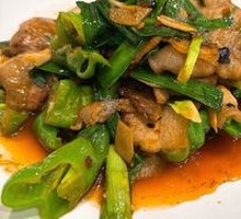 Stir-fried Pork with Green Onions