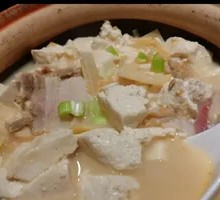 Braised Tofu in Clay Pot