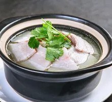 Sour Cabbage and Pork in Clay Pot