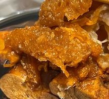 Braised Pig's Feet with Crispy Skin