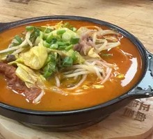 Sour Cabbage Beef Rice Noodles