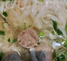 Hand-Beaten Beef Ball Noodle Soup