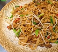 Beef Stir-Fried Rice Noodles
