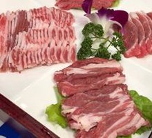 Hand-cut fresh lamb hot pot