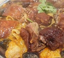 Spicy Snail Noodle Hot Pot with Roast Duck