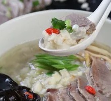 Traditional Lamb Soup with Flatbread