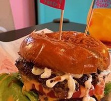 Double Beef Cheeseburger